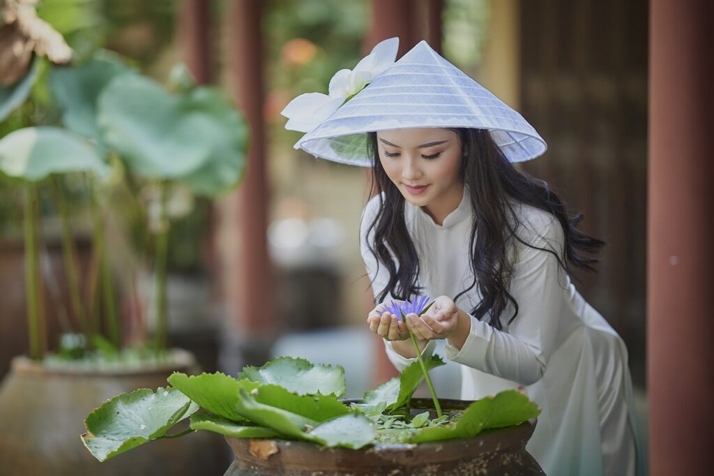 我是一名围棋老师，如何使用人工智能工具，来辅助我完成备课呢？